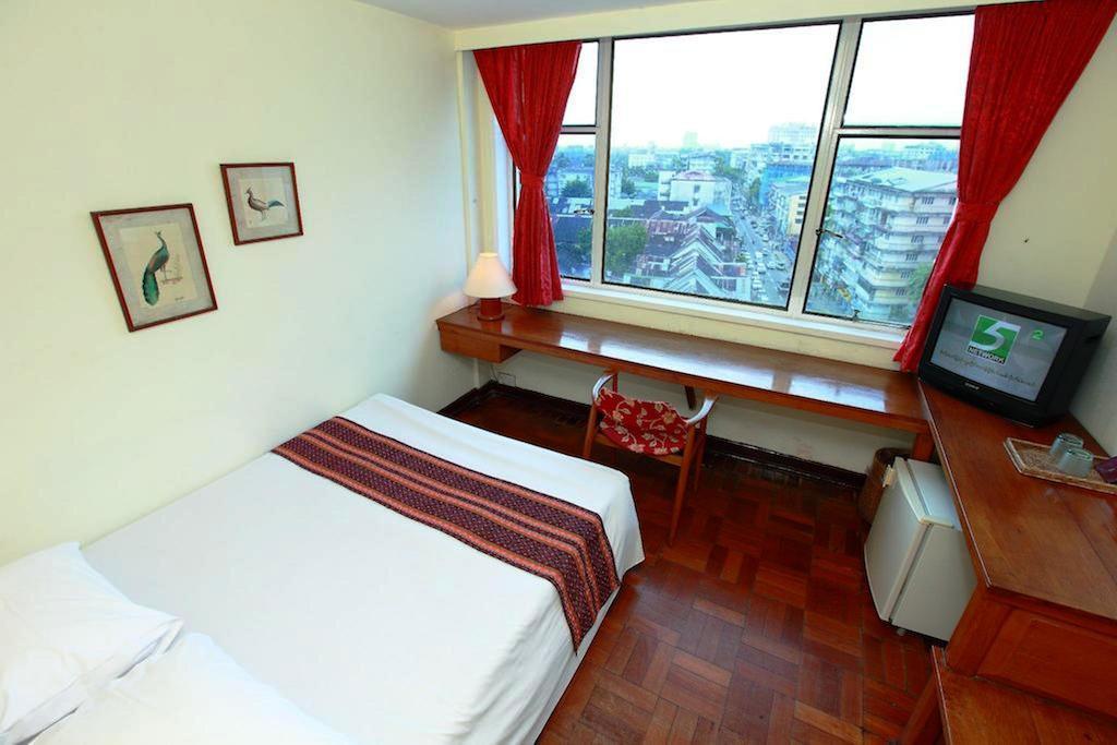 Thamada Hotel Yangon Zimmer foto